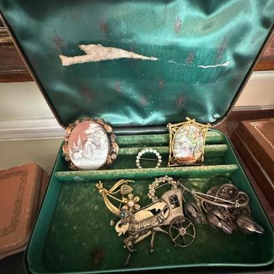 Sale Photo Thumbnail #4: 70088747 ceae 4fea abb2 bcfabf716a0a