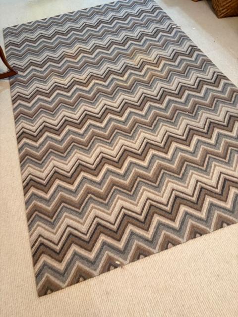 Sale Photo Thumbnail #196