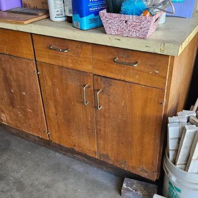 Heavy duty work bench