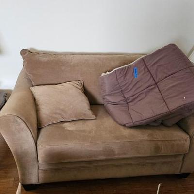 Living spaces loveseat