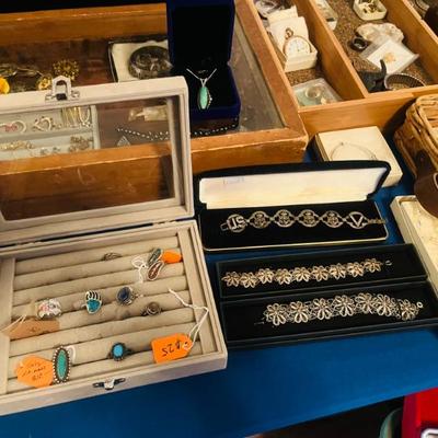 Sale Photo Thumbnail #42