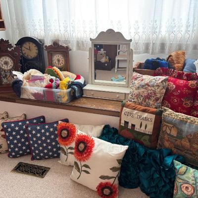 Sale Photo Thumbnail #311