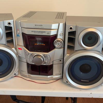 Panasonic 5 CD Changer With Speakers