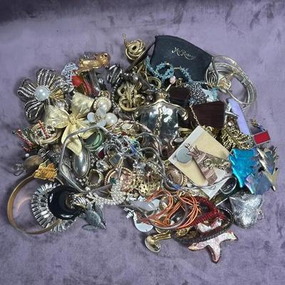 Costume jewelry Mystery lot