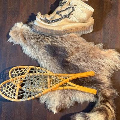 Nap gignac elk mukluks boots, raccoon pelt,& small snow shoes