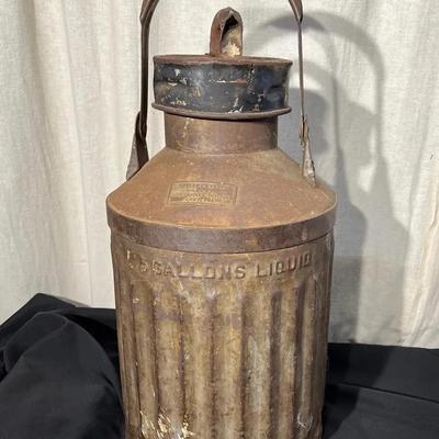 Vintage ellisco 5 gallon oil can