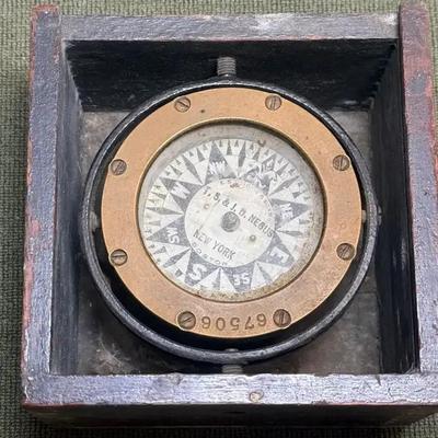E s. ritchie & sons marine compass