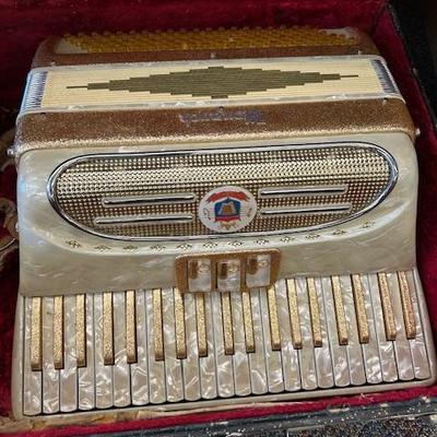 Sale Photo Thumbnail #129