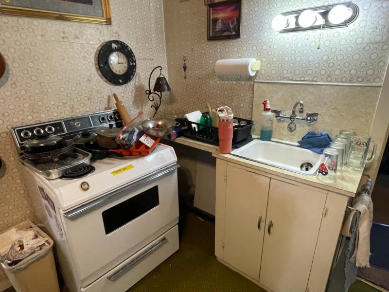 Sale Photo Thumbnail #28