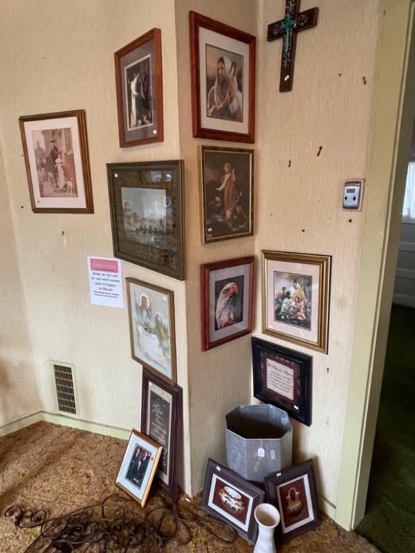 Sale Photo Thumbnail #25