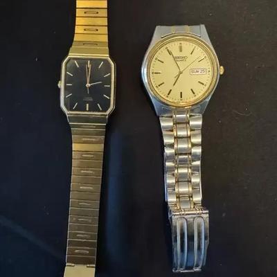 2 Seiko Quartz Watches - Gold Tone & Silver With Gold Tone Accent