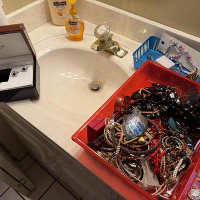 Sale Photo Thumbnail #444