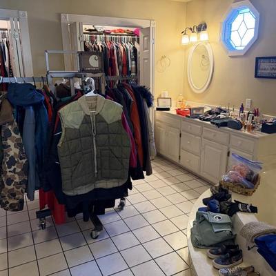 Sale Photo Thumbnail #437