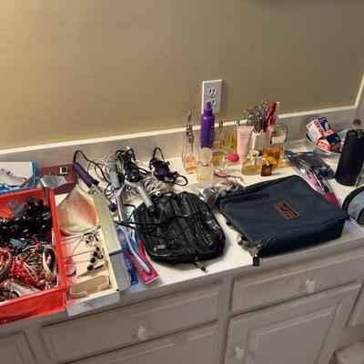 Sale Photo Thumbnail #452