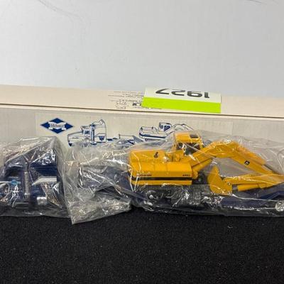 Sale Photo Thumbnail #173