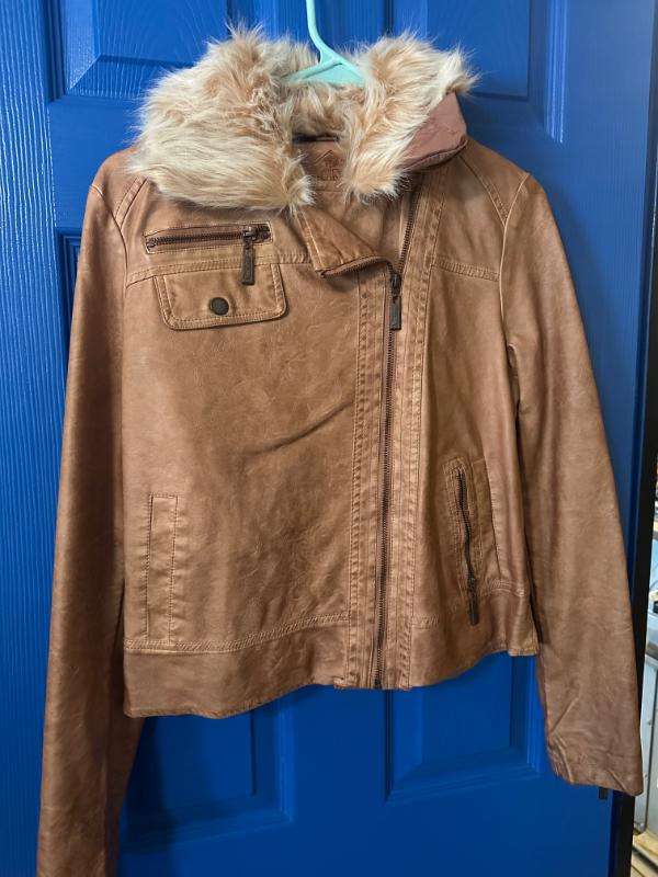 Sale Photo Thumbnail #11