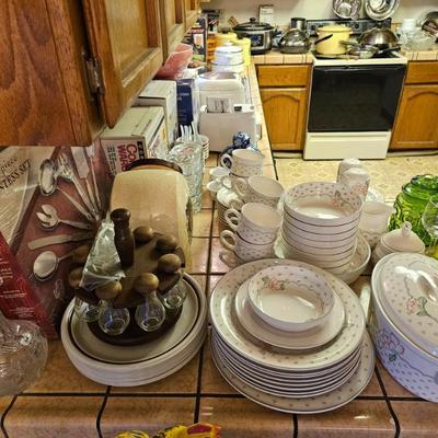 Sale Photo Thumbnail #41