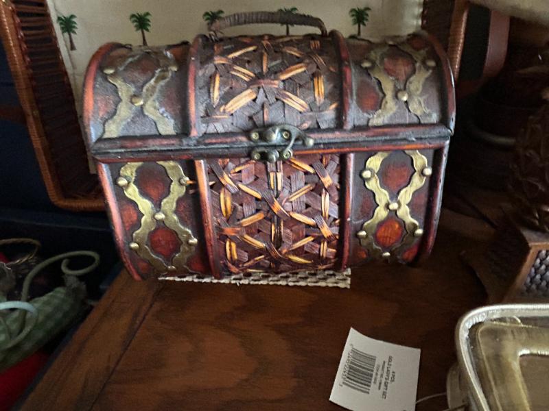 Sale Photo Thumbnail #2