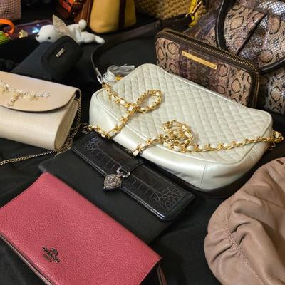 Sale Photo Thumbnail #99