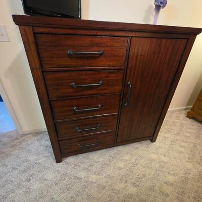 Sale Photo Thumbnail #182