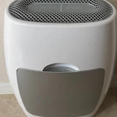 EyeVac Air Automatic Touchless Vacuum Dustpan with Air Purifier