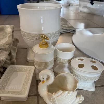 Bathroom Décor & Linens Lot – Ceramic Set, Towels & Swan Dish