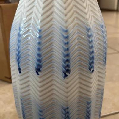 Home Décor Accents – Metal Scroll Stand, Frame & Decorative Vase