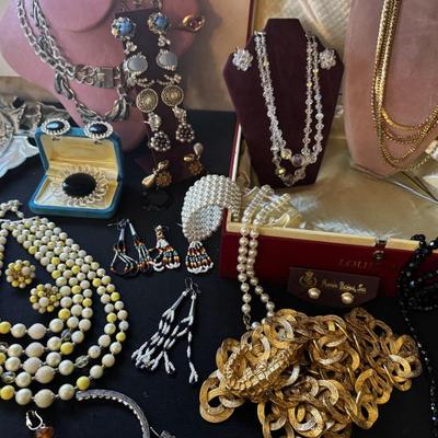 Sale Photo Thumbnail #182