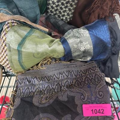 Sale Photo Thumbnail #82