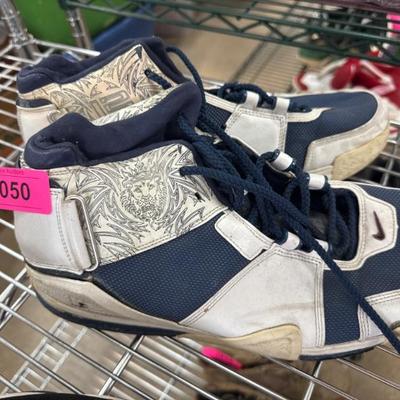 Sale Photo Thumbnail #90