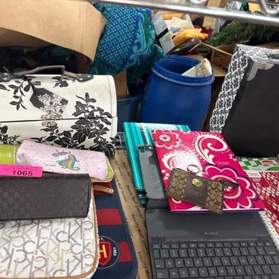 Sale Photo Thumbnail #105