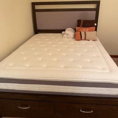 Sale Photo Thumbnail #90