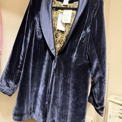 Sale Photo Thumbnail #215