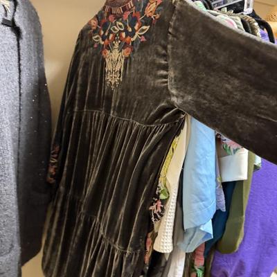 Sale Photo Thumbnail #198