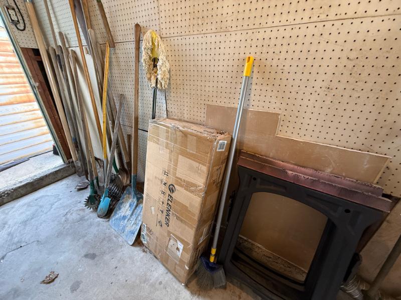 Sale Photo Thumbnail #32