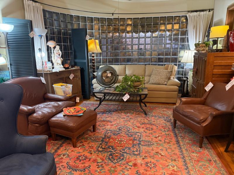 Sale Photo Thumbnail #25