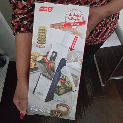 Sale Photo Thumbnail #102