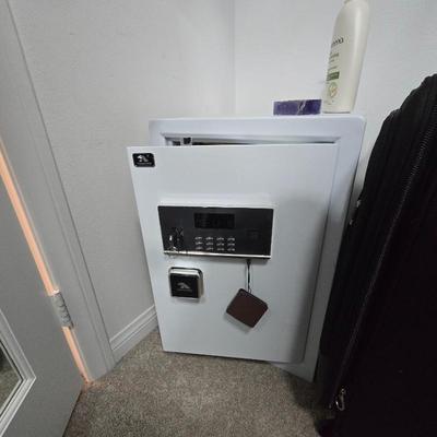 Sale Photo Thumbnail #168