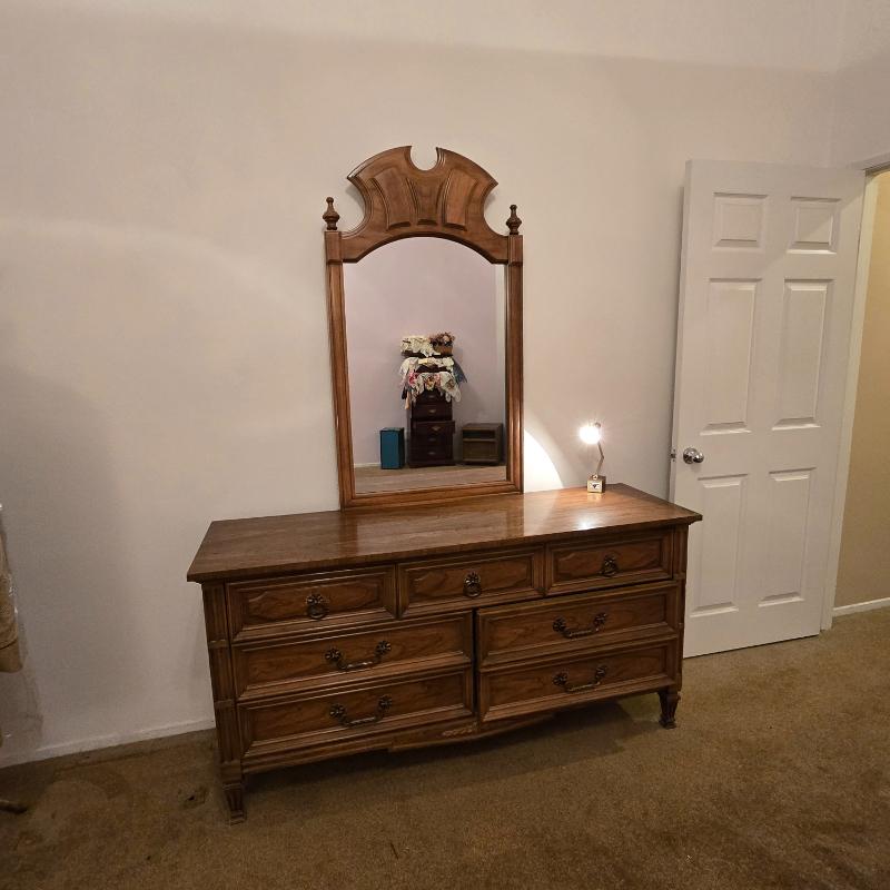 Sale Photo Thumbnail #28