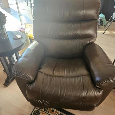 Sale Photo Thumbnail #52: Lazy Boy Recliner 