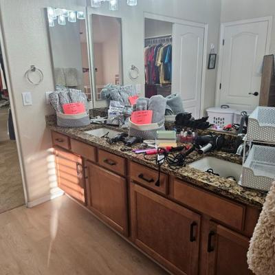 Sale Photo Thumbnail #29