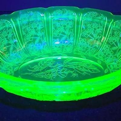 "Jeanette" Cherry Blossom Green Oval Vegetable Bowl