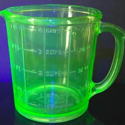 "Hazel Atlas" Depression Glass Measuring Cup