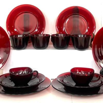 Ruby Red Dinning Set