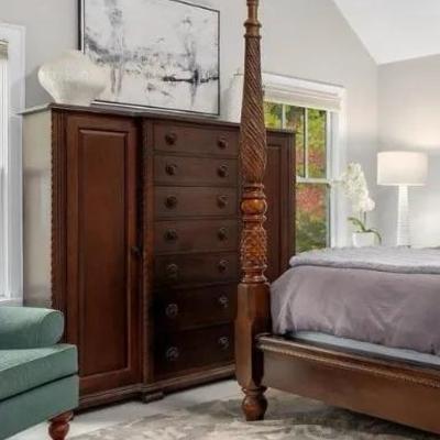 Large 7-Drawer Dresser W/2 Side Cabinets