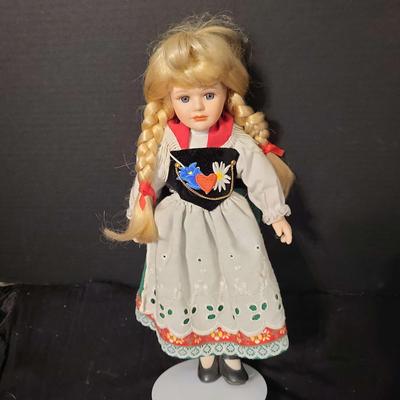 4 Porcelain Dolls inc 2 Schneider 