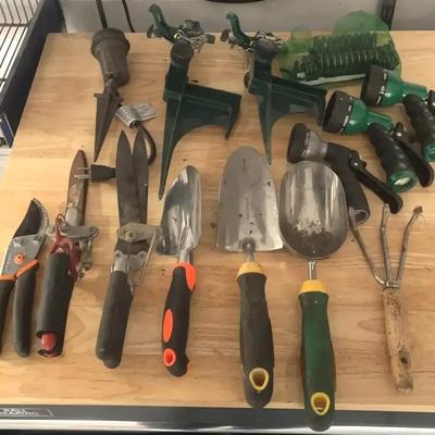 7 Hand Garden Tools, Sprinklers, Garden Hose Nozzles 