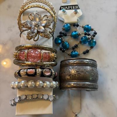 Sale Photo Thumbnail #4