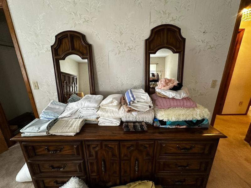 Sale Photo Thumbnail #45