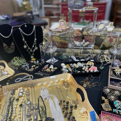 Sale Photo Thumbnail #50